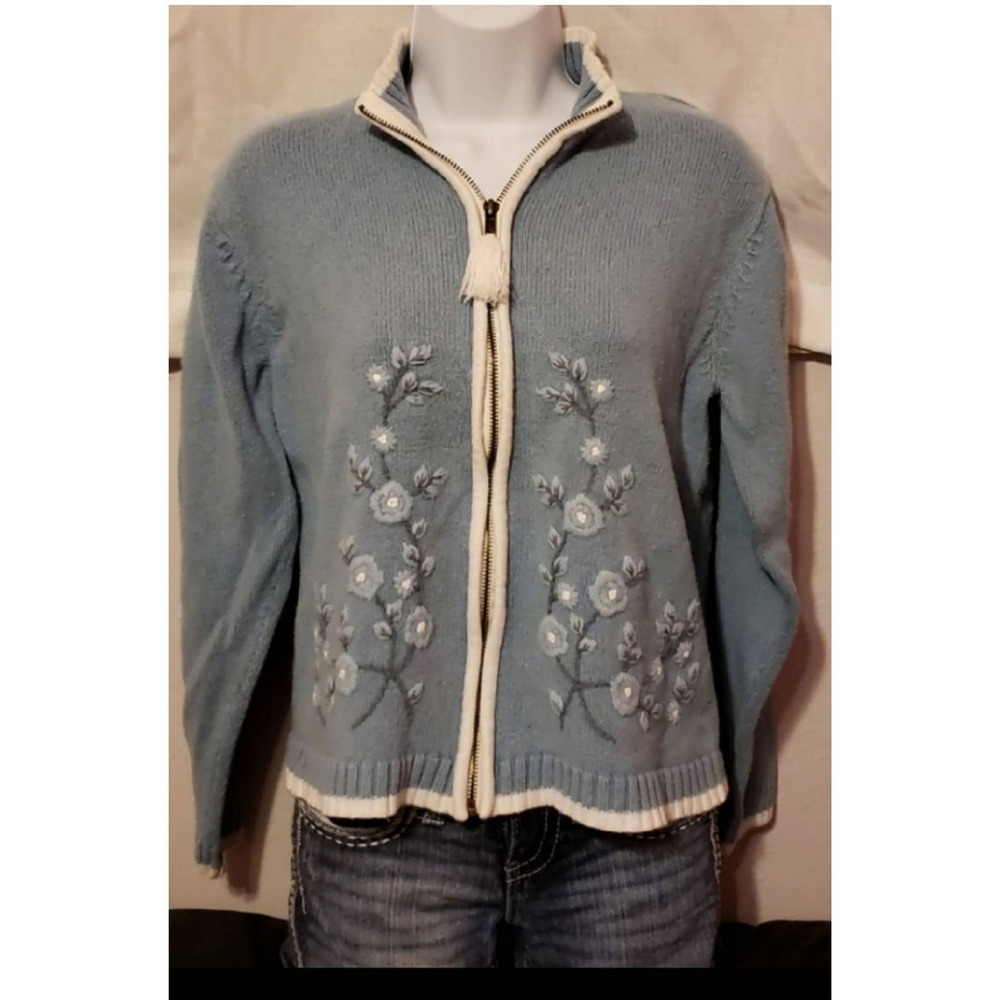 Crystal Kobe Cornflower Blue Sweater M